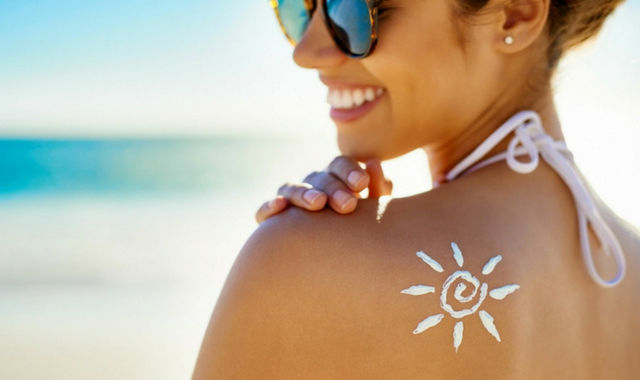 Macchie solari, come prevenirle e godersi l’abbronzatura